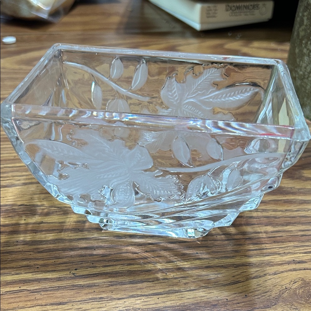 Vintage Etched 24% PhO Crystal Floral Bowl